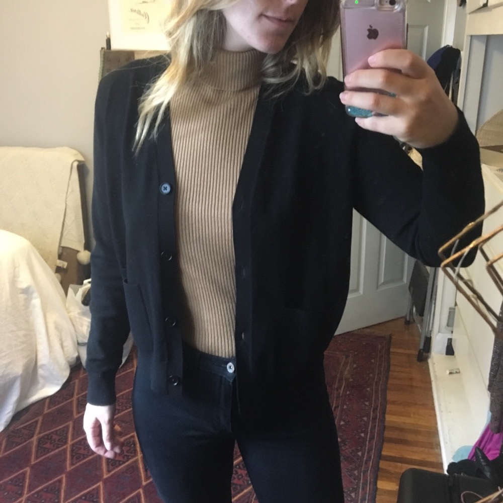 Aritzia Mathilda Cardigan - Black / L